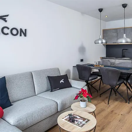Falcon Zell Am - Summercard Included Apartment